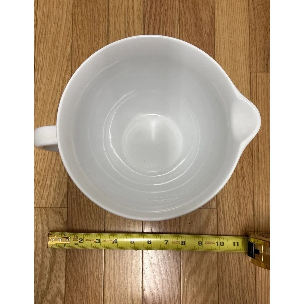 Stonewall Kitchen Batter Bowl Mix Pour Spout Melamine Non-Slip Base Pine Cones